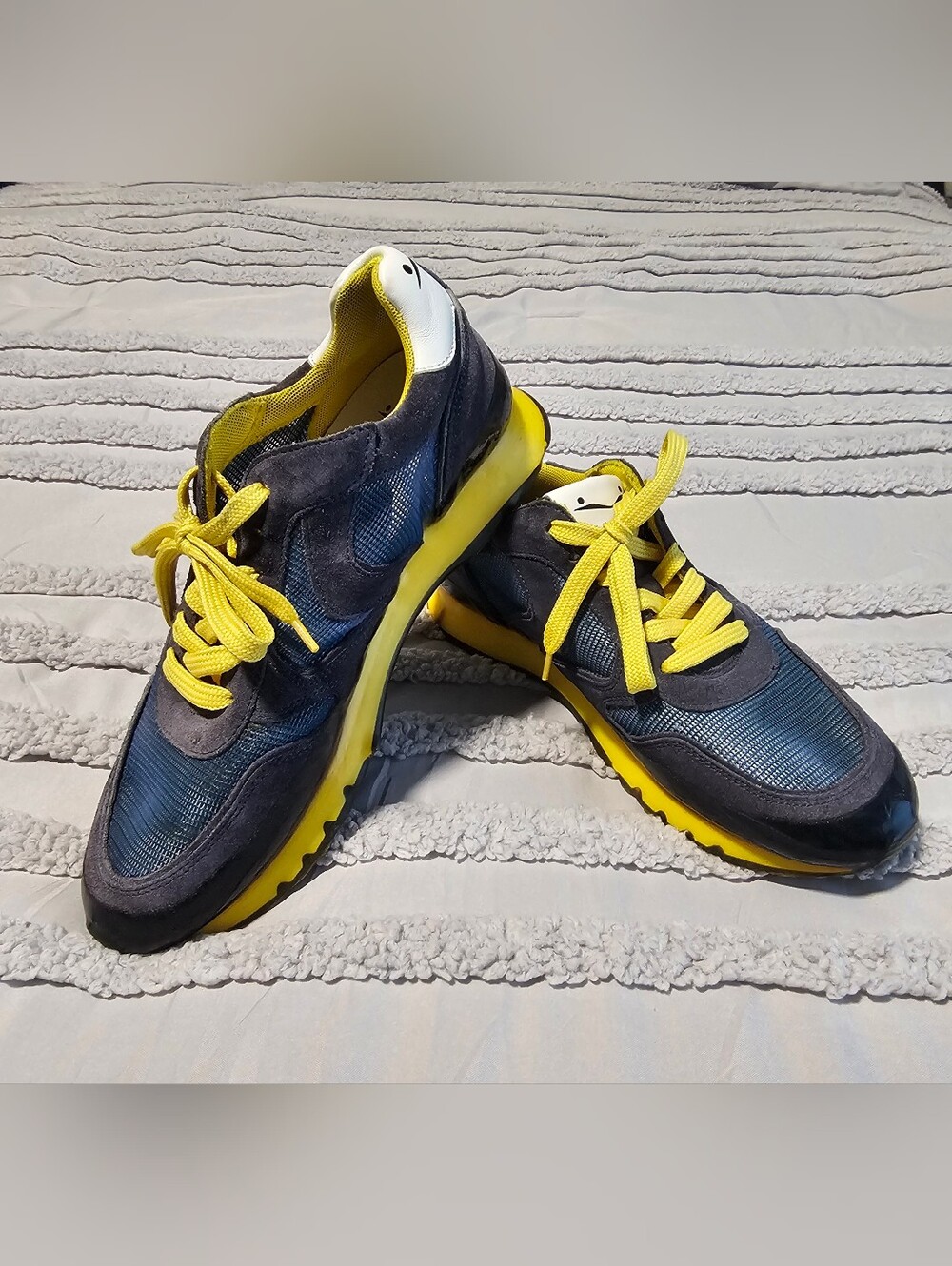 ​Voile Blanche Women's Italian Retro Runner Sneakers EU 38 US 7.5-8